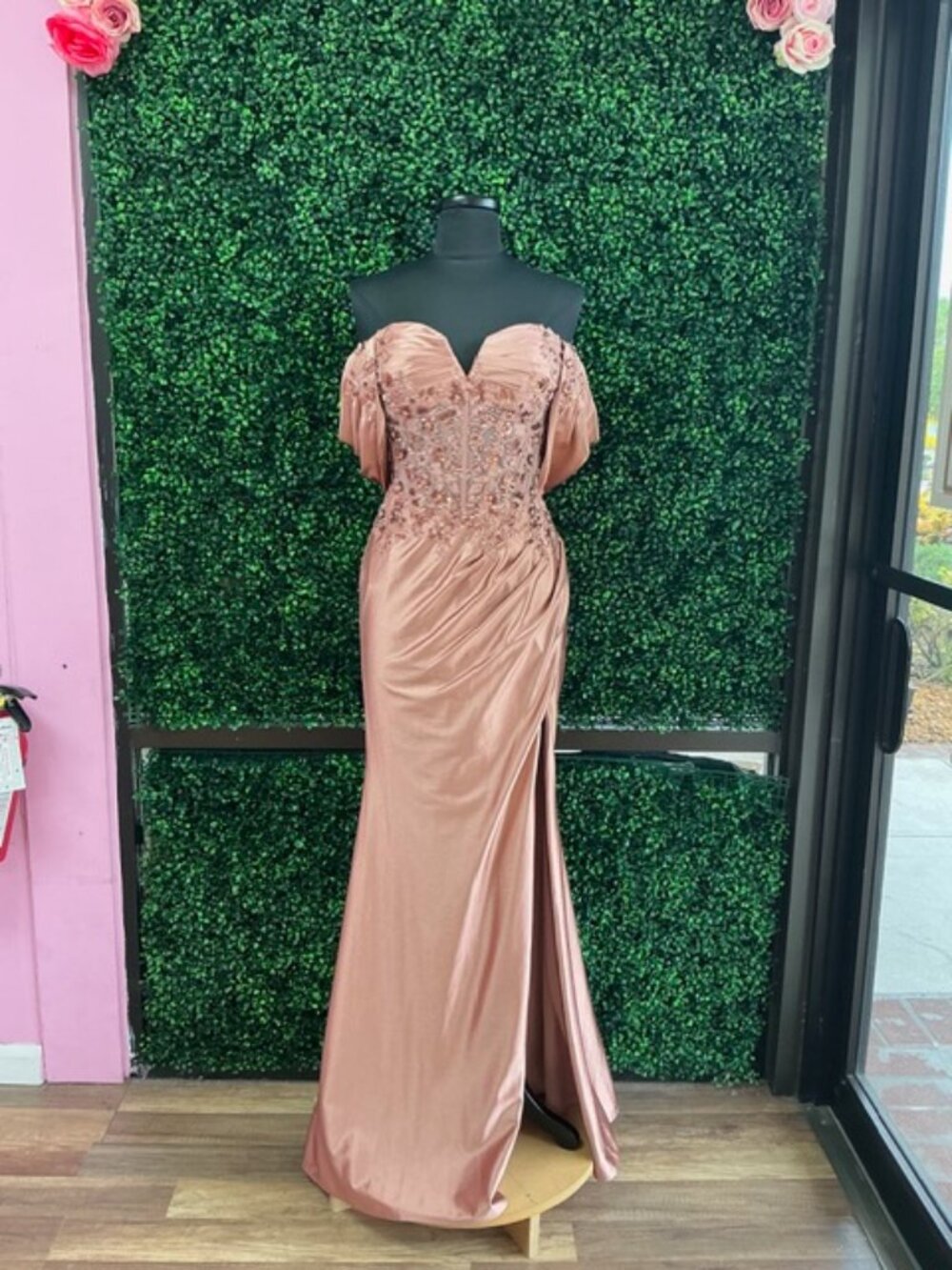 Ladivine, Rose Gold, Size 6